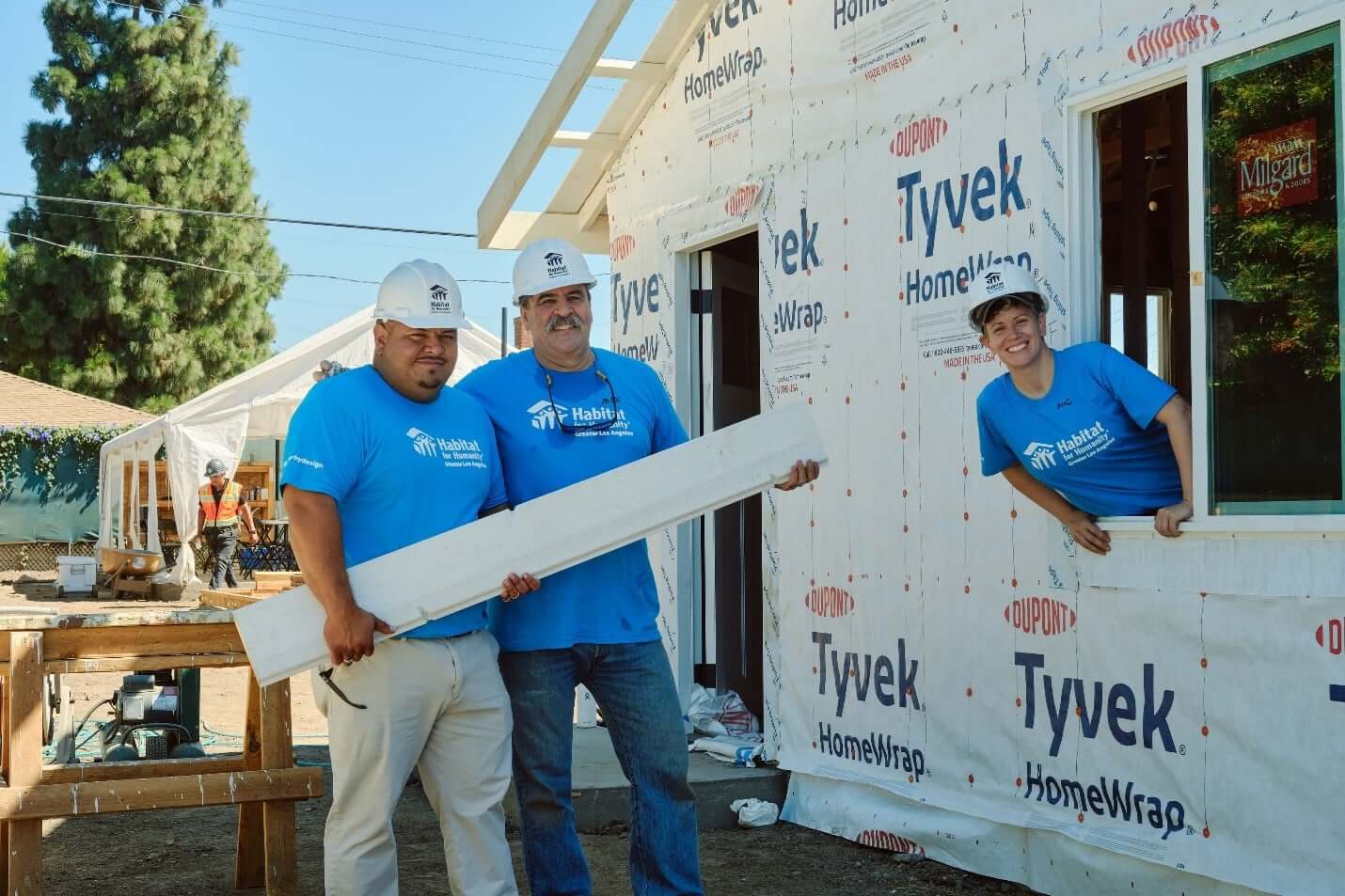 Stone Source employees helping with Habitat for Humanity