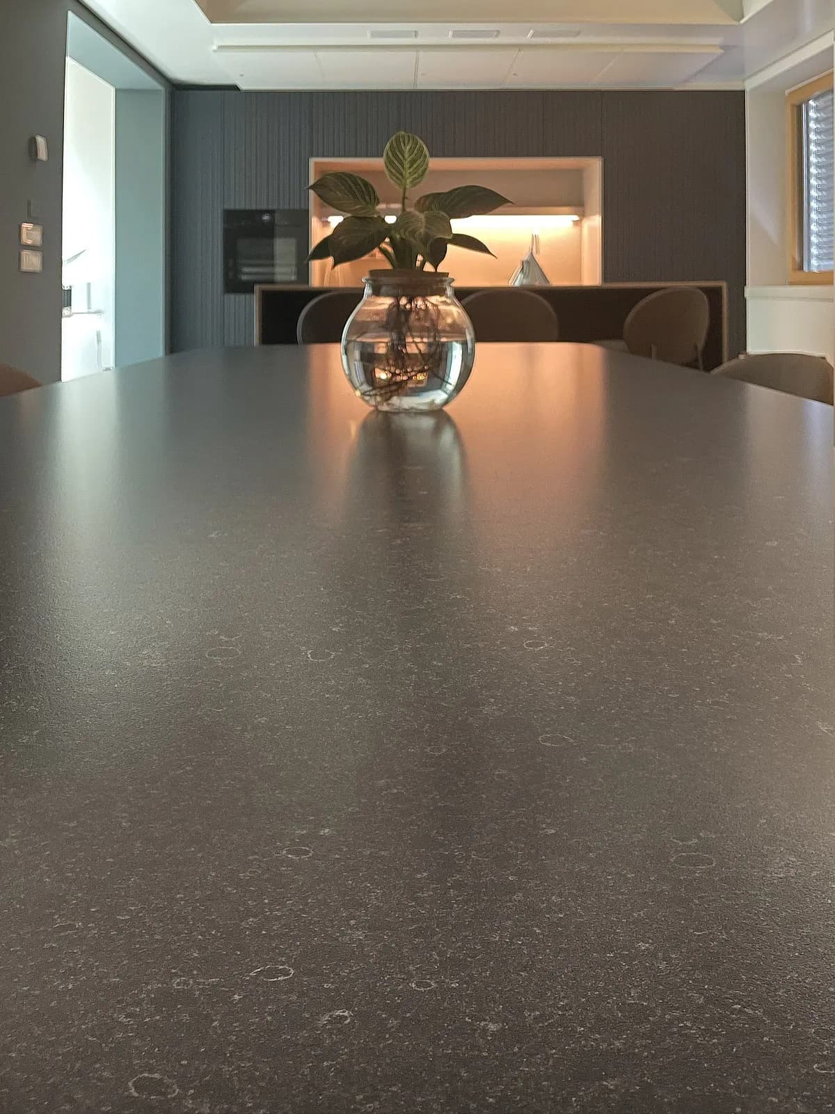 Stone Italiana Cosmolite Zero in Meteor Dark